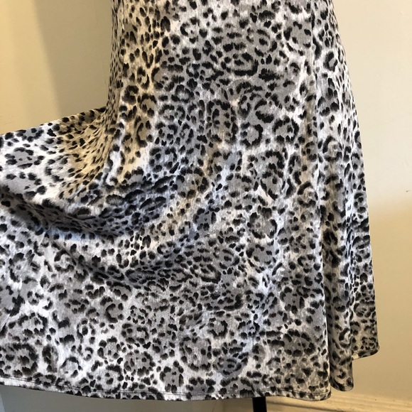 Chico’s Easy Wear gray leopard swing dress - Picture 3 of 4